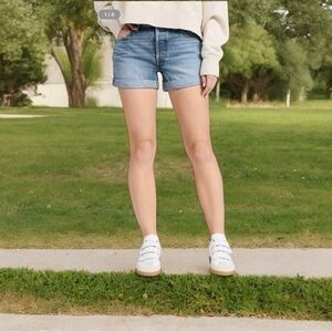 Women’s Shorts Light Wash Cotton Shorts Levi Strauss Mid Length Shorts